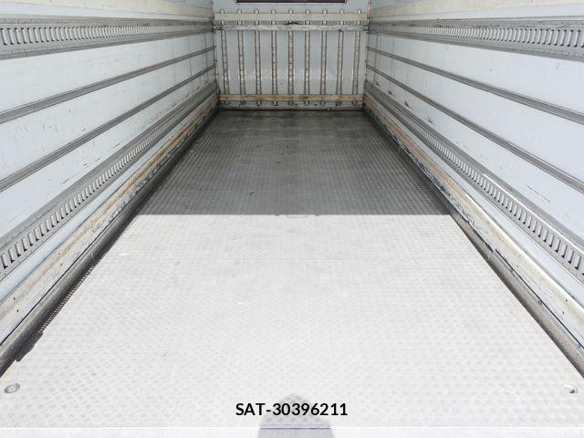 Isuzu FORWARD 2018-09 7327169-18