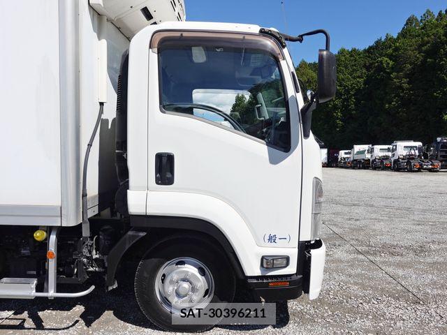 Isuzu FORWARD 2018-09 7327169-5
