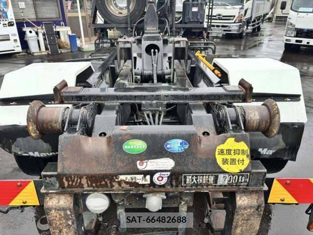 Isuzu FORWARD 2012-09 7357842-17