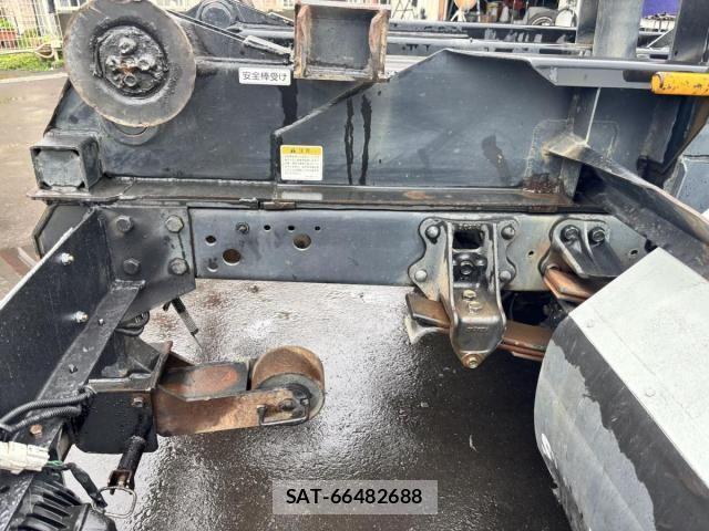 Isuzu FORWARD 2012-09 7357842-19