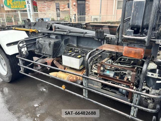 Isuzu FORWARD 2012-09 7357842-22