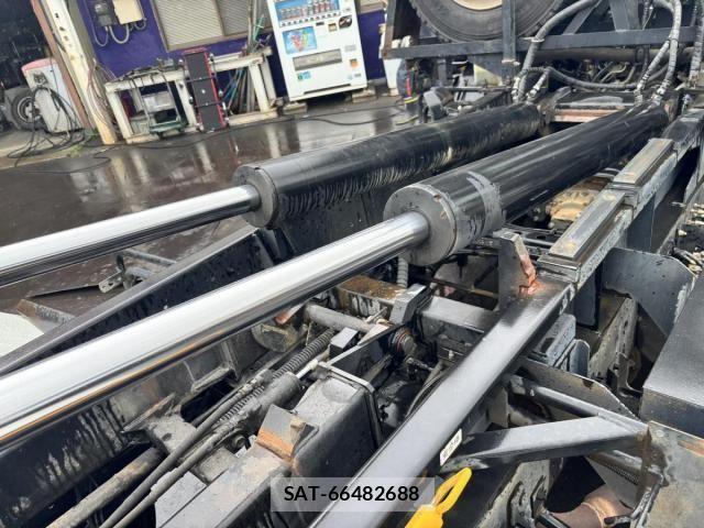 Isuzu FORWARD 2012-09 7357842-24