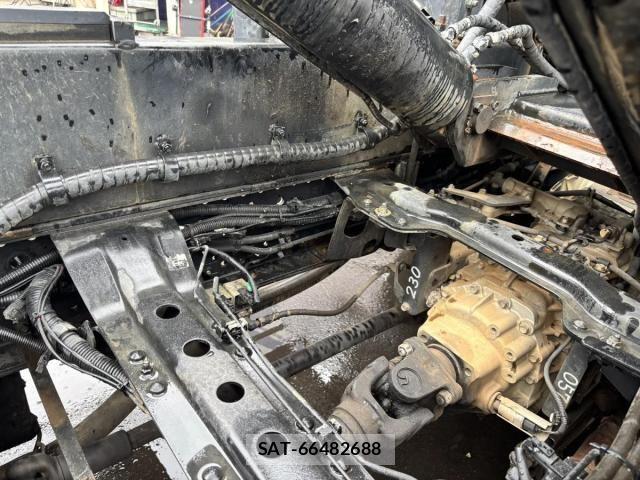 Isuzu FORWARD 2012-09 7357842-28
