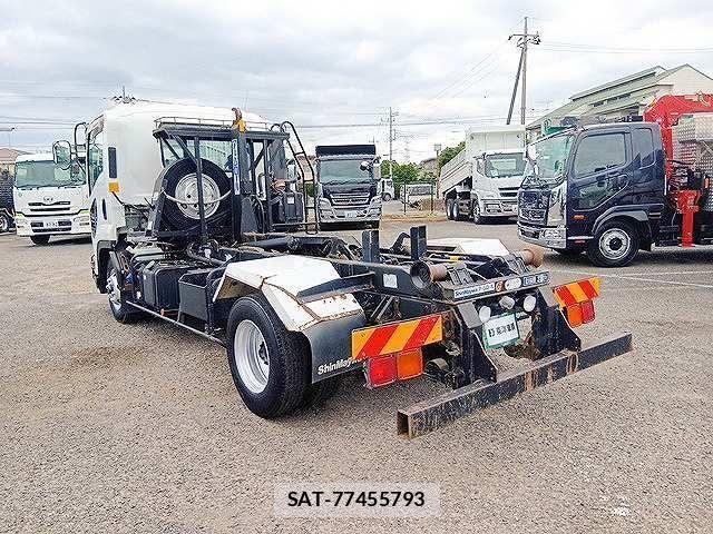 Isuzu FORWARD 2019-05 7357839-3