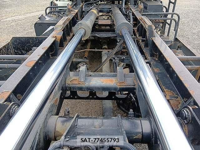 Isuzu FORWARD 2019-05 7357839-8