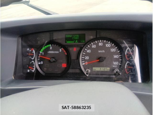 Isuzu FORWARD 2021-09 7357837-28