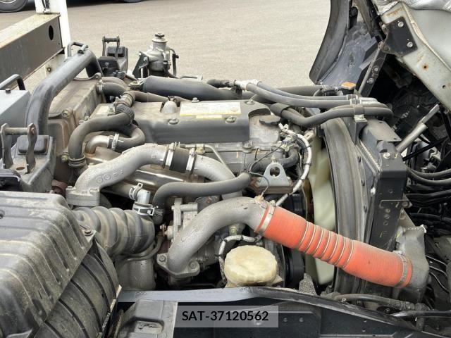 Isuzu FORWARD 2017-09 7357838-18