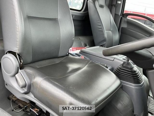Isuzu FORWARD 2017-09 7357838-19
