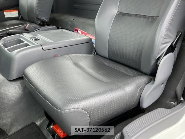 Isuzu FORWARD 2017-09 7357838-20