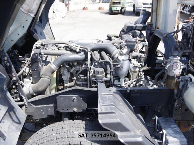 Isuzu FORWARD 2015-10 7357836-24