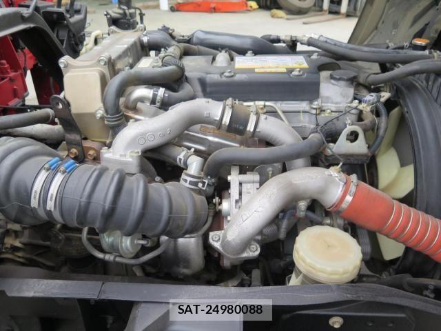 Isuzu FORWARD 2017-09 7357835-25