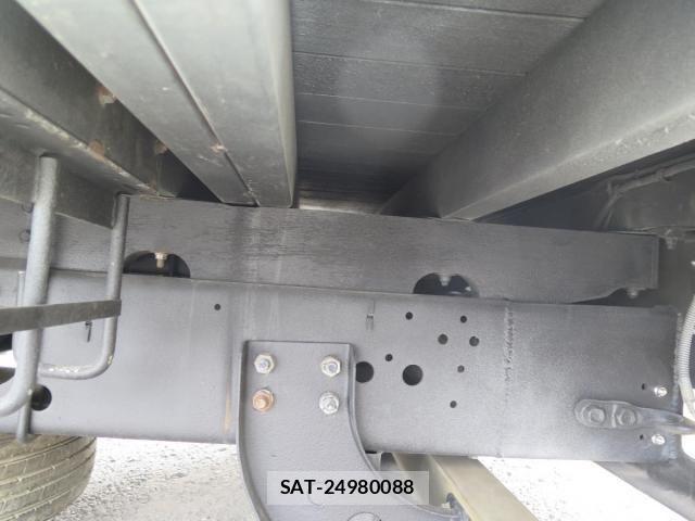 Isuzu FORWARD 2017-09 7357835-29