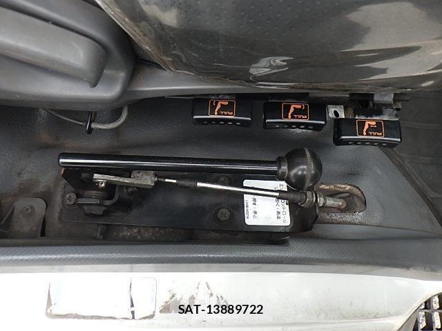 Isuzu FORWARD 2018-03 7357844-26