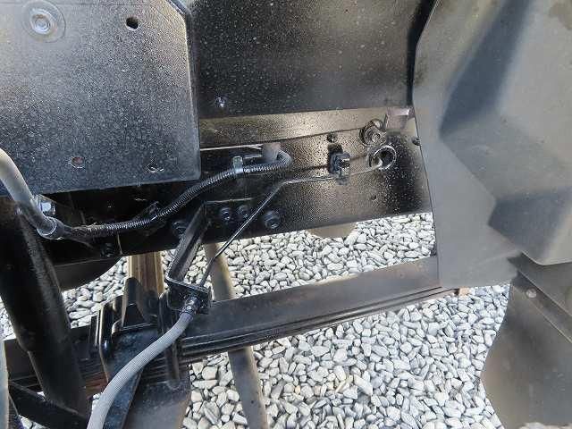 Isuzu FORWARD 2015-04 7383904-9