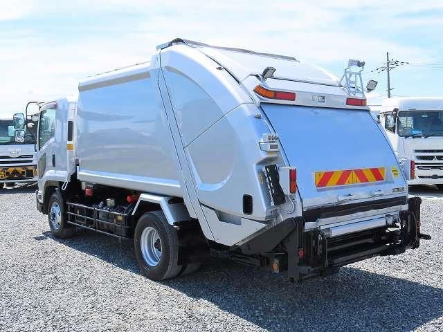 Isuzu FORWARD 2015-04 7383904-3