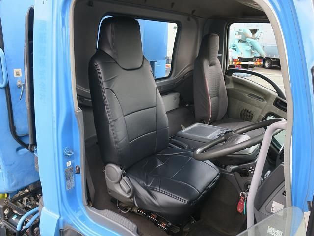 Isuzu FORWARD 2009-06 7383905-17
