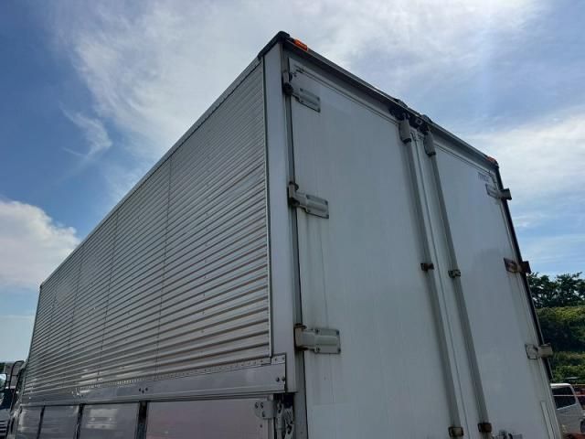 Isuzu FORWARD 2015-06 7383912-16