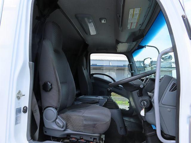 Isuzu FORWARD 2016-10 7383903-11