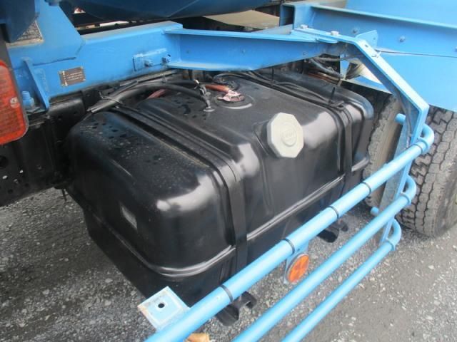 Isuzu FORWARD 2010-01 7383914-19