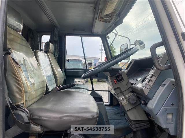 Isuzu FORWARD 1989-10 7392227-28