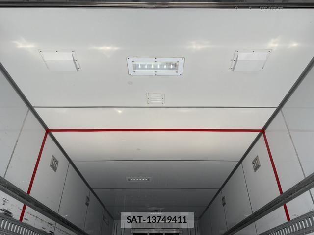 Isuzu FORWARD 2019-03 7454425-26