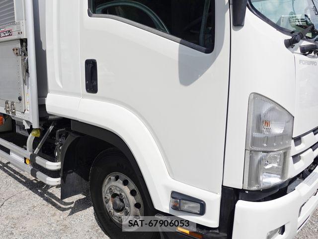 Isuzu FORWARD 2017-09 7454431-4