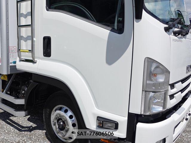 Isuzu FORWARD 2019-10 7454429-4