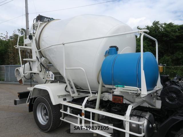Isuzu FORWARD 2025-07 7500636-8