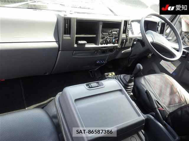 Isuzu FORWARD 2020-04 7476645-4