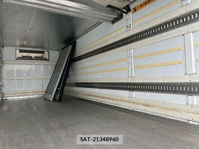 Isuzu FORWARD 2018-09 7500648-13