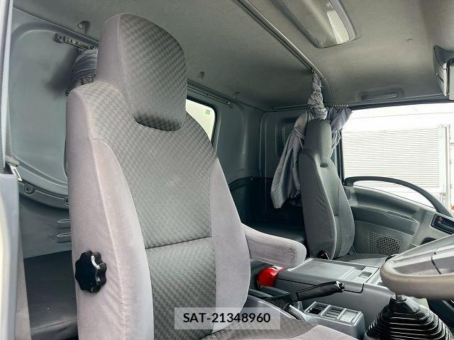 Isuzu FORWARD 2018-09 7500648-17