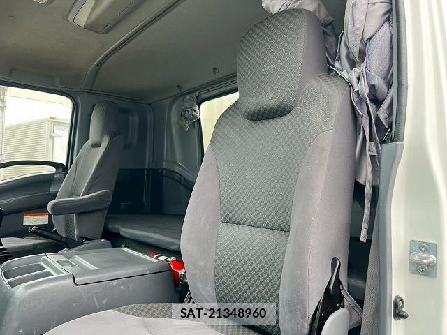 Isuzu FORWARD 2018-09 7500648-21