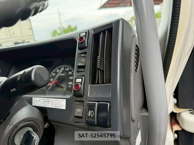 Isuzu FORWARD 2013-07 7500655-24