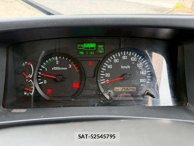 Isuzu FORWARD 2013-07 7500655-28