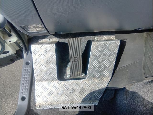 Isuzu FORWARD 2012-02 7500641-23