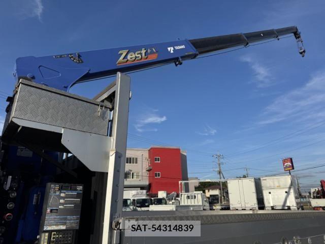 Isuzu FORWARD 2019-07 7500638-16