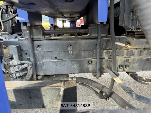 Isuzu FORWARD 2019-07 7500638-23