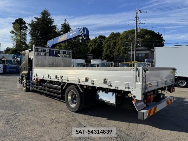 Isuzu FORWARD 2019-07 7500638-4