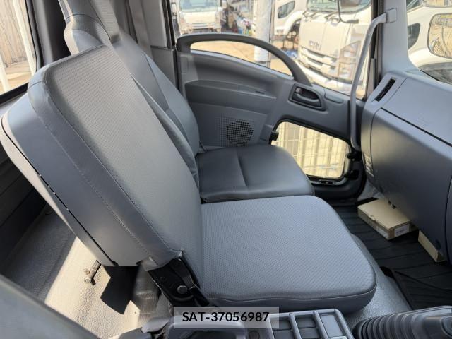 Isuzu FORWARD 2019-12 7500644-18