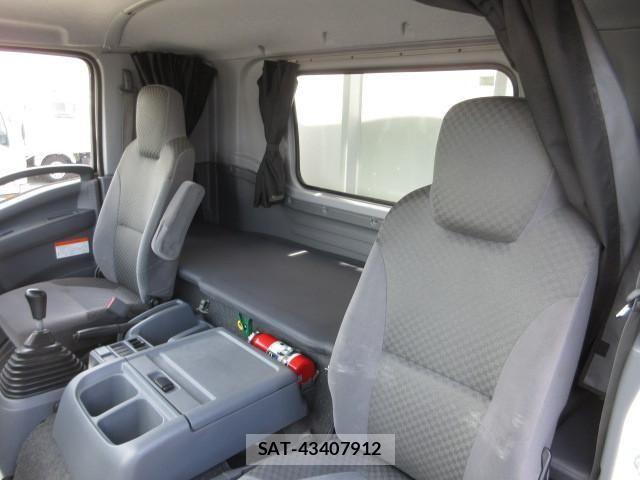 Isuzu FORWARD 2021-12 7500642-21