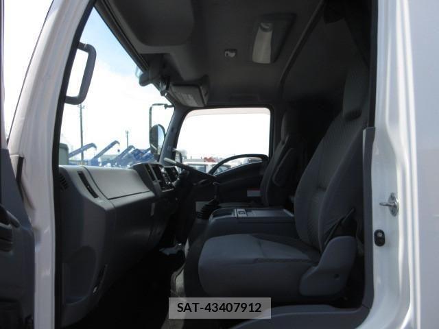 Isuzu FORWARD 2021-12 7500642-23