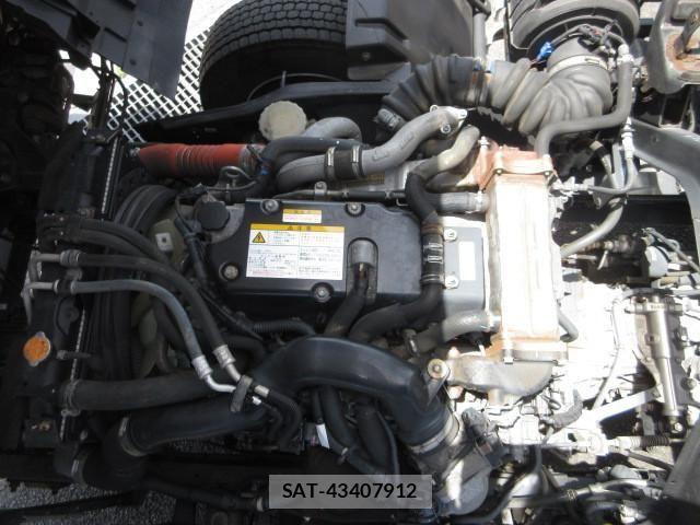 Isuzu FORWARD 2021-12 7500642-24