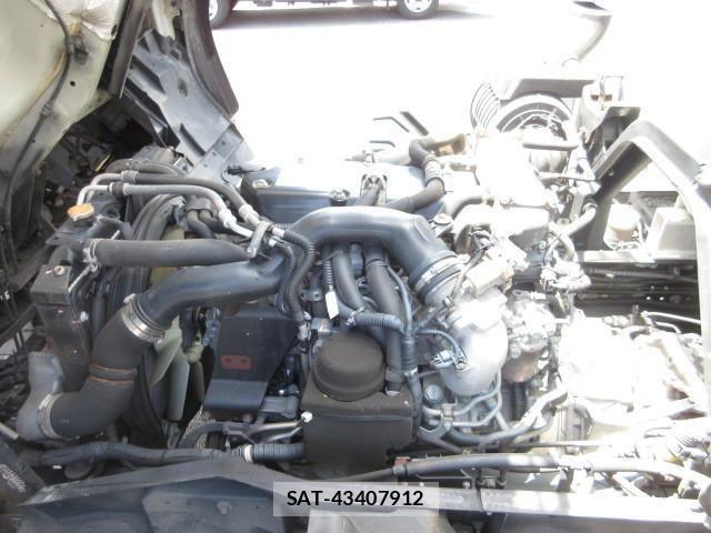 Isuzu FORWARD 2021-12 7500642-25
