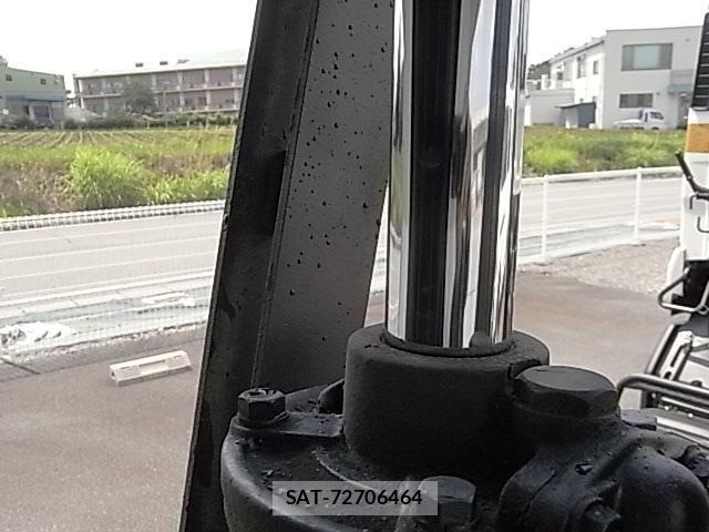 Isuzu FORWARD 2013-12 7500652-18