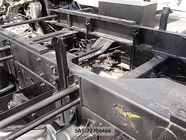 Isuzu FORWARD 2013-12 7500652-19