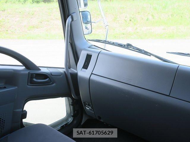 Isuzu FORWARD 2020-03 7562145-13