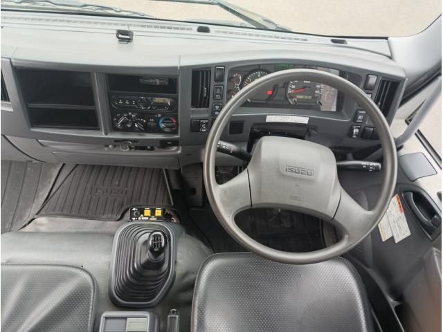Isuzu FORWARD 2017-03 7606878-23