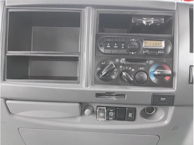 Isuzu FORWARD 2017-03 7606878-26