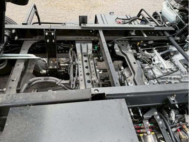 Isuzu FORWARD 2025-04 7606863-11