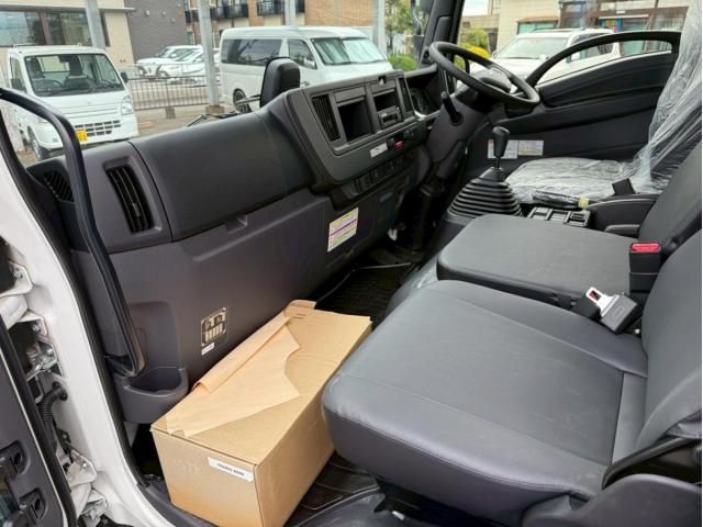 Isuzu FORWARD 2025-04 7606863-18